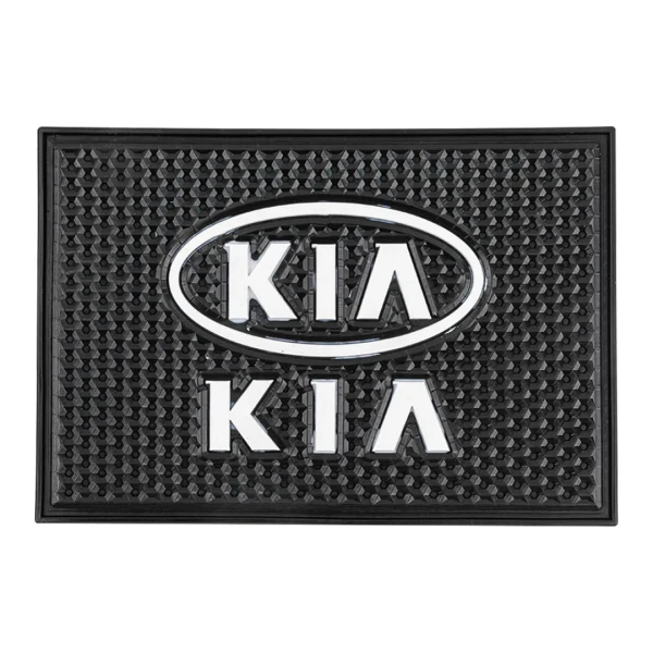 Коврик нескользящий д/панели SMALL KIA (14,5*10см)