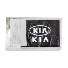 Коврик нескользящий д/панели SMALL KIA (14,5*10см)