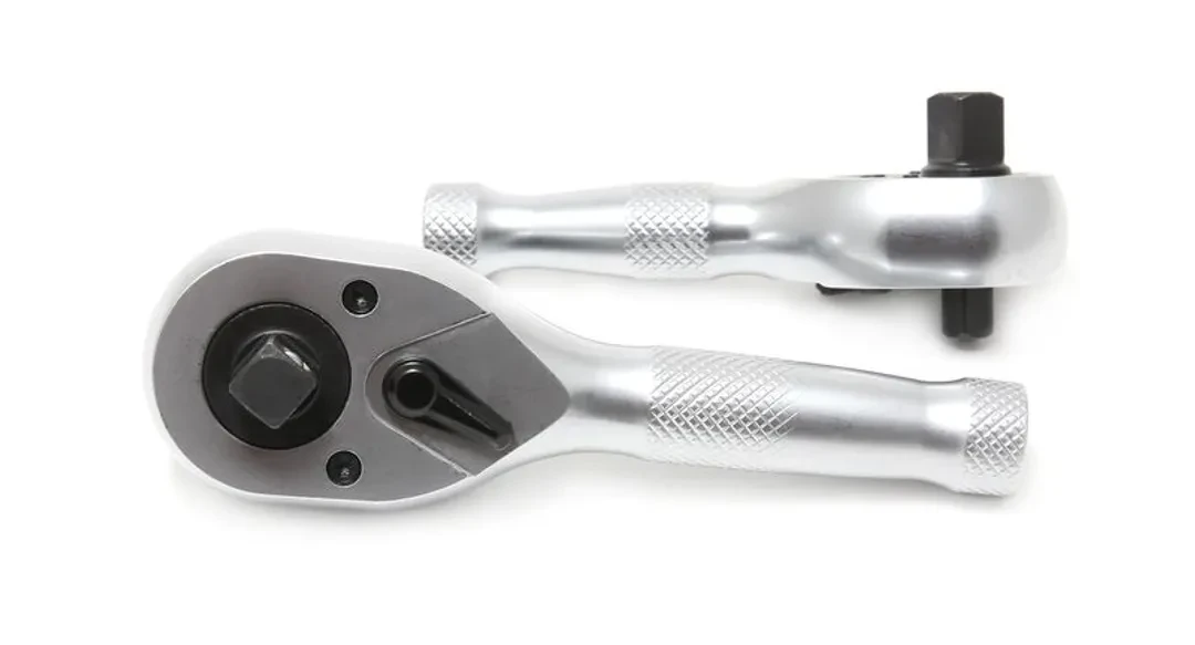 Трещотка реверсивная короткая двухсторонняя с накаткой 3/8''-1/2''(72зуб., L-130мм)