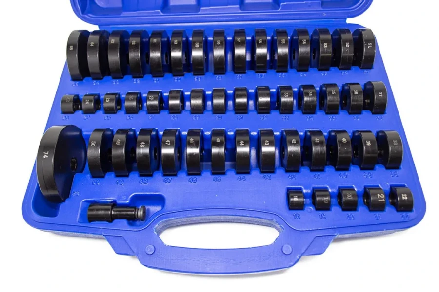 Набор инструментов, оправок для выпрессовки и запрессовки подшипников, втулок, сальников 52пр,в кейсе