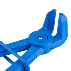 Зажим пластиковый для шлангов с фиксатором изогнутый 90°(L-165мм), на пластиковом держателе