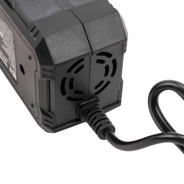 Устройство зарядное импульсное для АКБ с жидкокристаллическим дисплеем (12В,автостоп,функция восст.-я,защита от превыш.напряж. и короткого замыкания)