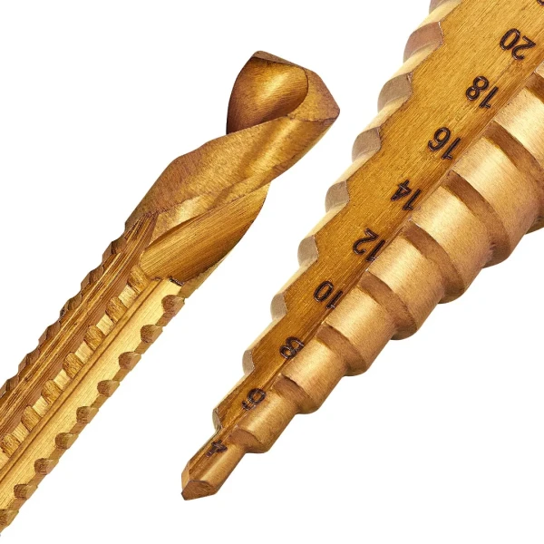 Набор сверл ступенчатых и сверл -фрез по алюминию.меди.дереву,пластику 6 пр (ступенчатые- 4-12,4-20,4-32)( фрезы-3мм,6мм,8мм)