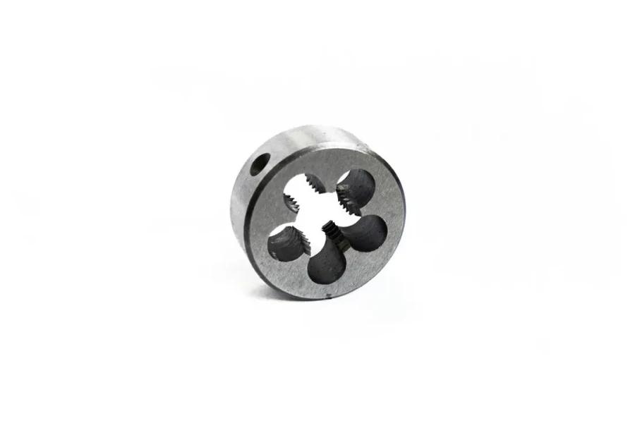 Плашка M18x2.5, в пластиковом футляре
