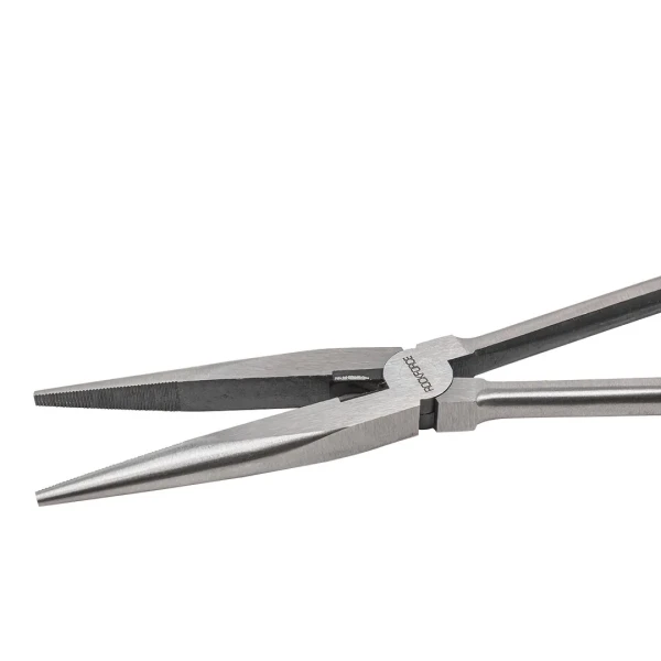 Плоскогубцы с удлиненными рукоятками комбинированные