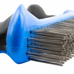 Щетка по металлу двуручная в пластиковом корпусе с прорезиненными эргономическими рукоятками (проволока из нержавеющей стали, 5x32ряда)