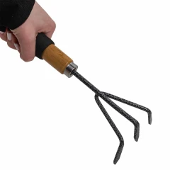 Рыхлитель для почвы с деревянной рукояткой(3-зуб.,L-300мм)