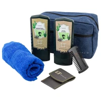 Набор мужской косметики(сумка.гребень.наьор маникюрный.шампунь.гель.полотенце)