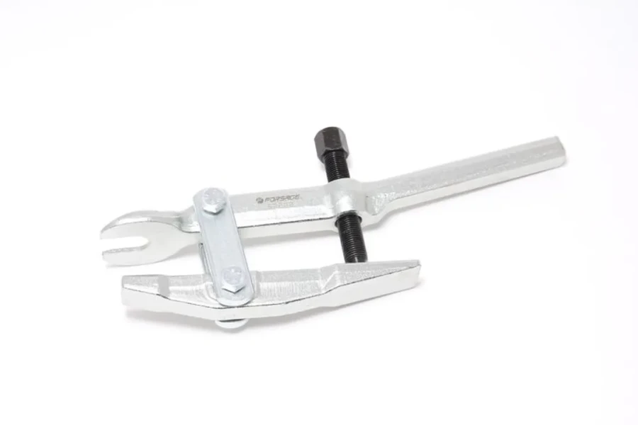 Съемник шаровых опор и наконечников рулевых тяг (зев-16мм, рабочая глубина-47мм)