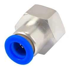 Фитинг для пластиковых трубок 10мм с внутренней резьбой 1/2''