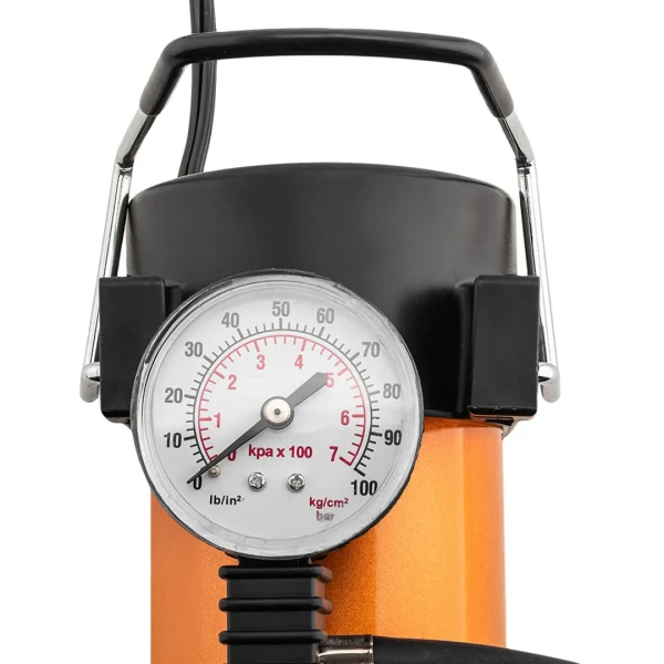 Компрессор автомобильный поршневой одноцилиндровый с аналоговым манометром (12В, 10А, 30л/мин, 7бар) в комплекте с переносной сумкой