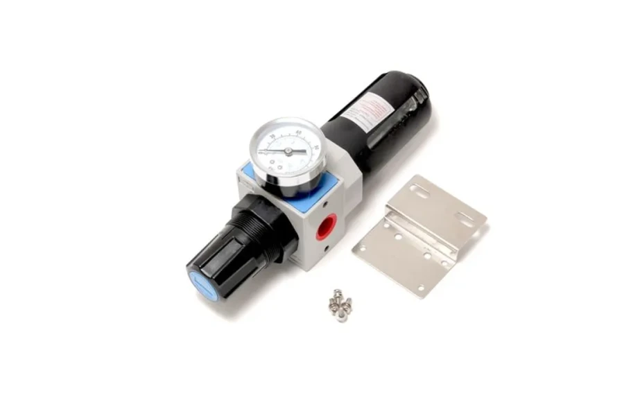 Фильтр-регулятор с индикатором давления для пневмосистем ''Profi''1/2''(пропускная способность:1300 л/мин,16bar, температура воздуха: 5° до 60°,5мк)