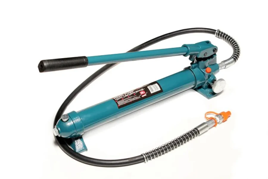 Насос гидравлический 4т (объем масла - 0.25л, давление - 630 bar )