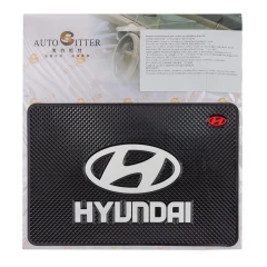 Коврик нескользящий д/панели Medium HYUNDAI (20*13,5см)