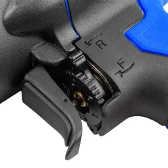 Пневмогайковерт ударный''Twin Hammer''с регулировкой усилия в облегченном корпусе 1/2''+набор головок(17,19,21мм,1450Hм,7000об/мин,6.3bar,198л/мин,вес2кг