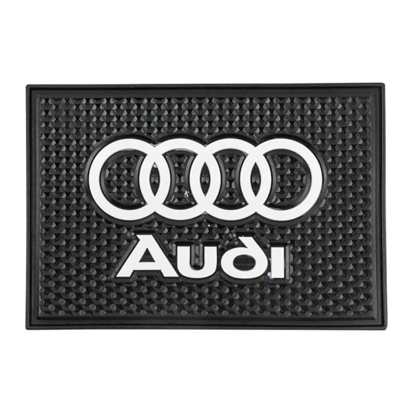 Коврик нескользящий д/панели SMALL AUDI (14,5*10см)