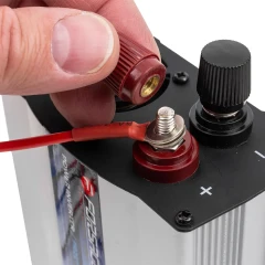 Инвертор (преобразователь напряжения) (max выход.мощность 300Вт, подключение - ''крокодилы'')