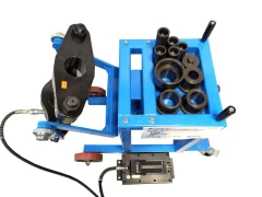 Съемник гидравлический выпрессовщик шкворней с тележкой .грузовых авто 75т с пневмо насосом и комплектом надставок