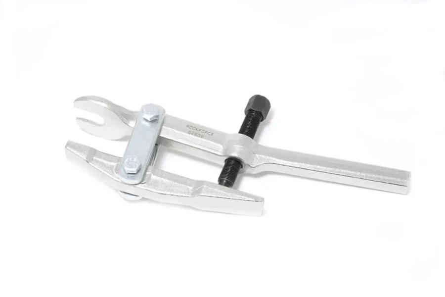 Съемник шаровых опор и наконечников рулевых тяг (зев-16мм, рабочая глубина-47мм)