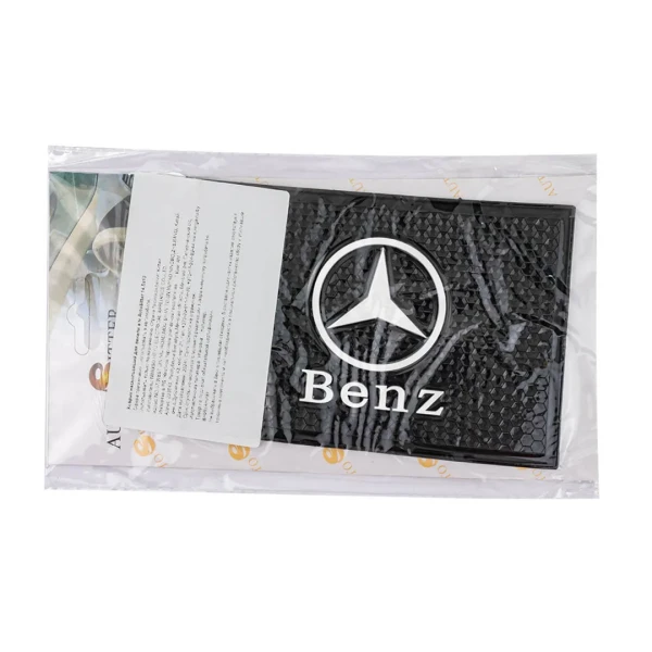 Коврик нескользящий д/панели SMALL MERCEDES (14,5*10см)