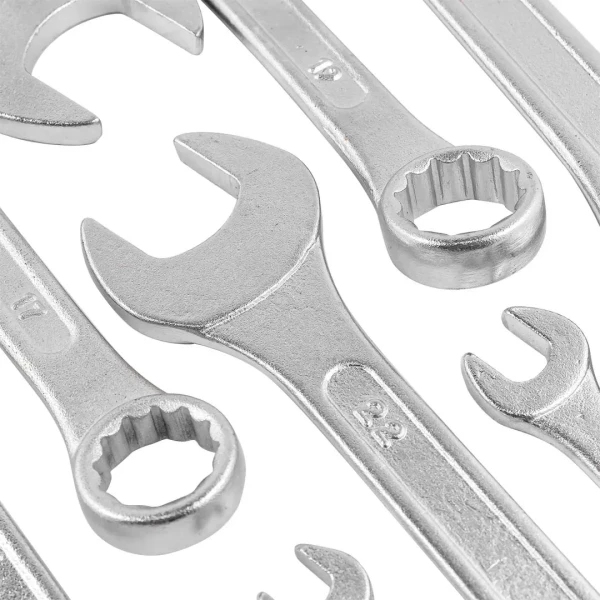 Набор ключей рожковых и комбинированных 12пр.(6х7,8х9,10,11,12,13,14,17,19,22,24х27,30х32мм), в пластиковом держателе