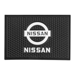 Коврик нескользящий д/панели SMALL NISSAN (14,5*10см)