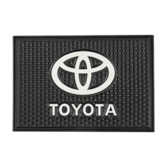 Коврик нескользящий д/панели SMALL TOYOTA (14,5*10см)