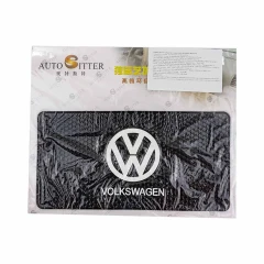 Коврик нескользящий д/панели BIG VW (25,5*13,5см)