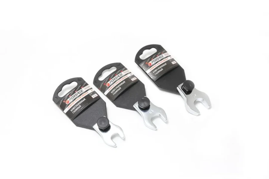 Ключ рожковый съемный 15мм, на пластиковом держателе