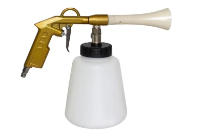 Пистолет пневматический ''Tornado''для химчистки салона а/м (емкость 1л ,6 bar, расход воздуха 120 л/мин)