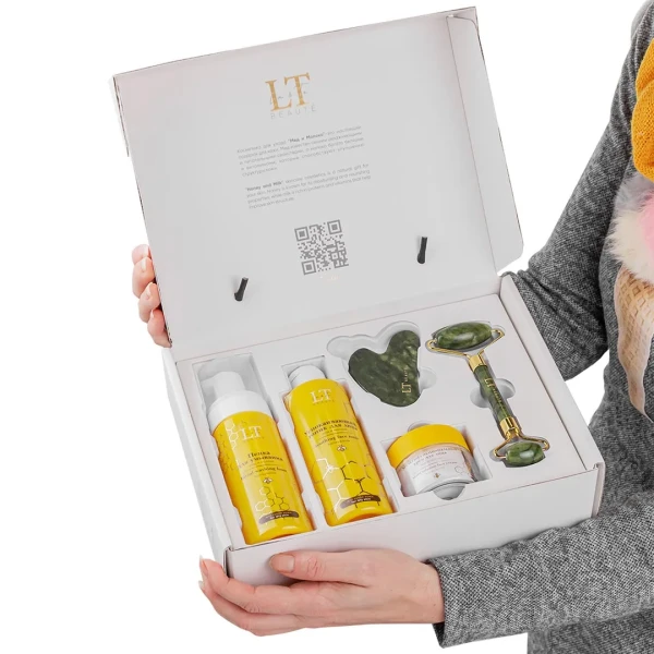 Набор мед и молоко для сухой кожи лица(тоник LT-1190,крем-LT1220.пенка-LT-1251.скребок гуаша.массажный ролик зеленый)