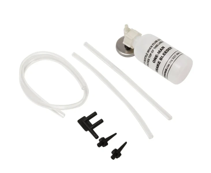 Приспособление для удаления воздуха из тормозной системы (''прокачка'')