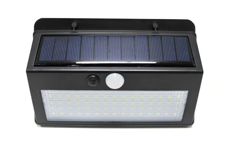 Светильник светодиодный на солнечной батарее с датчиком движения (5.5V,2.5W,18650Li,3.7V,2400mAh,38SMD Led,6500К,раб. время8-10ч,заряд.4-6ч,IP44,210х1